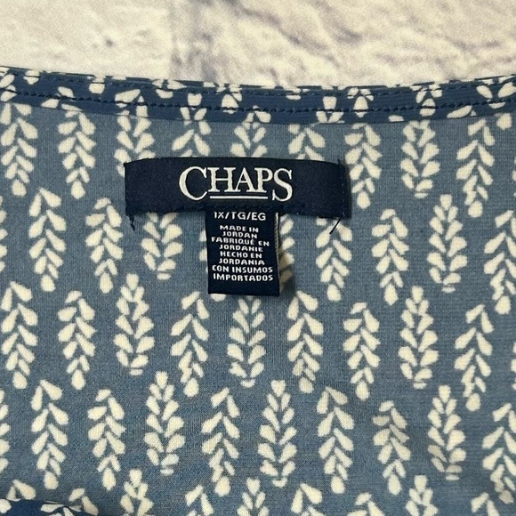 Chaps Blue and Ivory Patterned Blouse. Size 1X - Picture 2 of 6